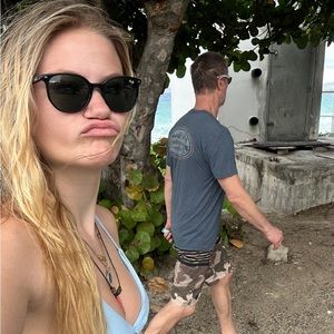 Meet your Posher, Sam